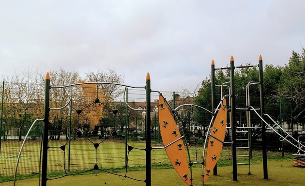 Photo of Abbotts Park Play Area