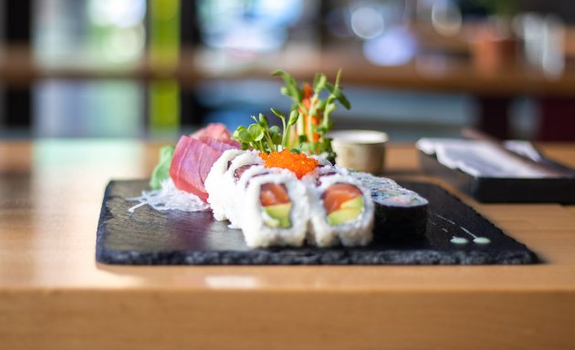 Foto von Com A Sushi & Asia Grill