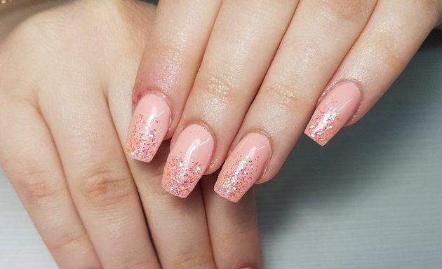 Foto von FASHION NAILS Nagelstudio