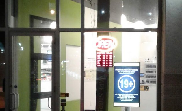 Photo of 180 Smoke Vape Store