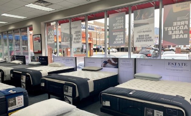 Photo of Mattress Firm South Loop West