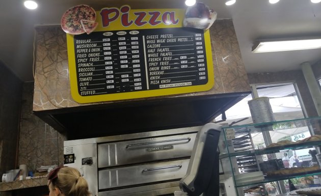 Photo of Yanky's Pizza