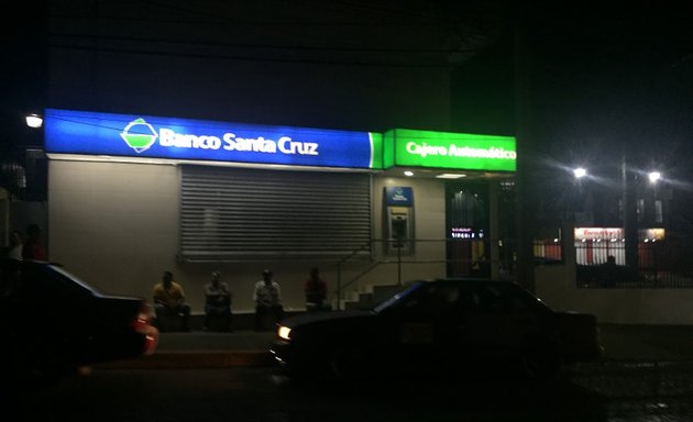 Foto de Banco Santa Cruz La Fuente