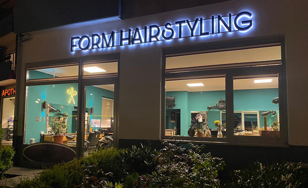 Foto von Form Hairstyling