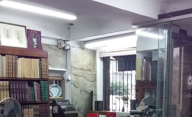 Foto de Librería El Galeón-Roberto Cataldo