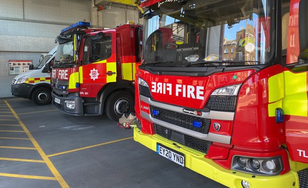 Photo of Clapham (H21) Fire Station