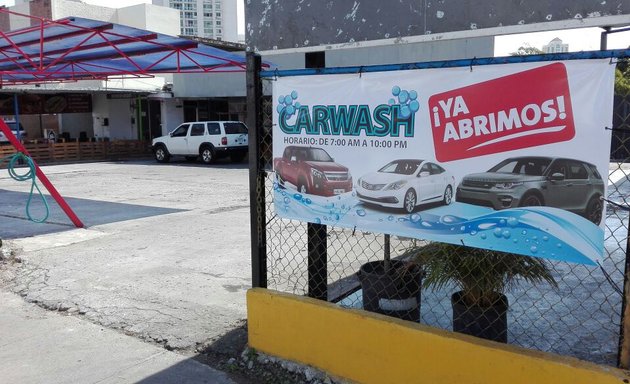 Foto de El Patio Car Wash