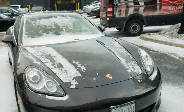 Photo of Porsche Centre Downtown Toronto