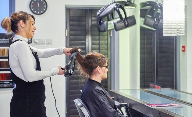 Photo of Hari's Hairdressers Notting Hill