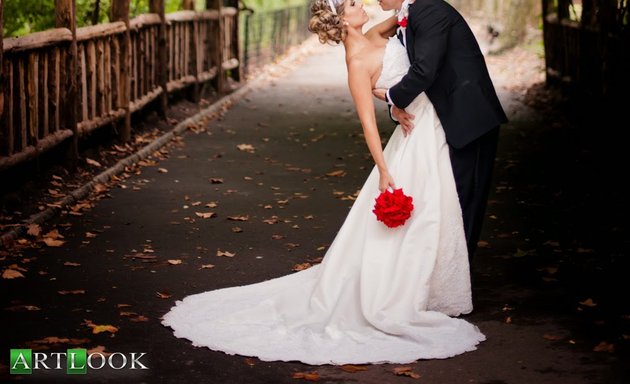 Photo of central park wedding photographer