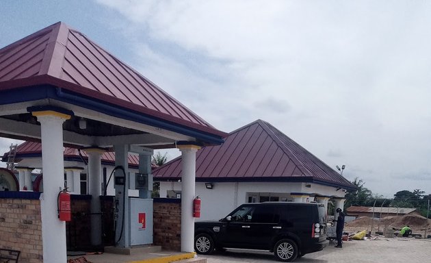 Photo of Manbah Gas station