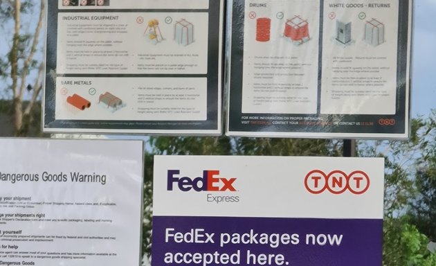 Photo of FedEx World Service Center