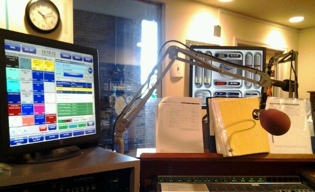 Photo of Lightning 100 Radio