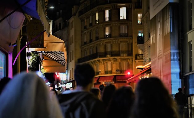 Photo de Riviera Bar Crawl Tours Paris : Paris Nightlife Party