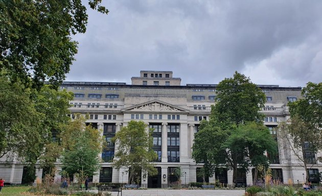 Photo of Bloomsbury Square Garden