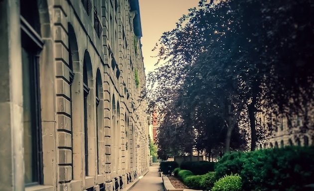 Photo of Street Park (Rue Le Royer O)