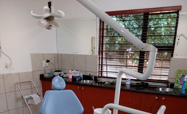 Photo of Dr R Mahomed (Dentist)