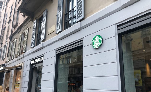 foto Starbucks Vercelli