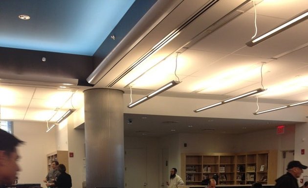 Photo of Brooklyn Public Library - Kensington Branch