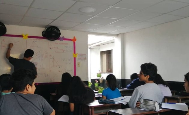 Foto de Clases de matemática Franklin