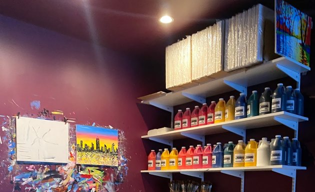 Photo of Painting Lounge - Williamsburg Studio