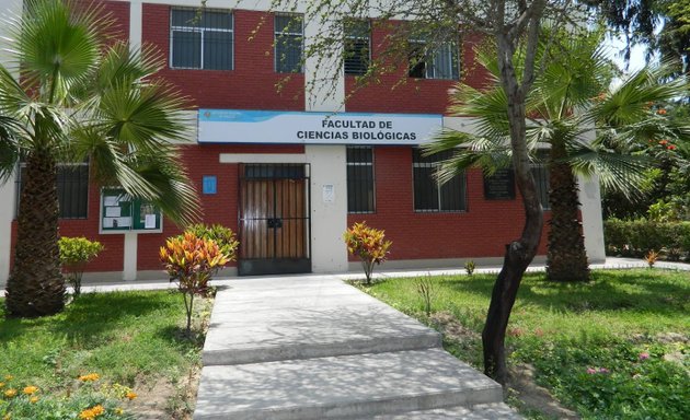 Foto de Escuela de Microbiología y Parasitología UNT