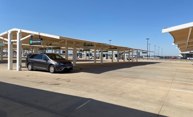 Photo of Hertz Car Rental - Oklahoma City Will Rogers World Airport (OKC)