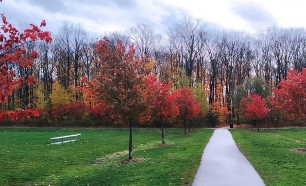 Photo of Bur Oak Park