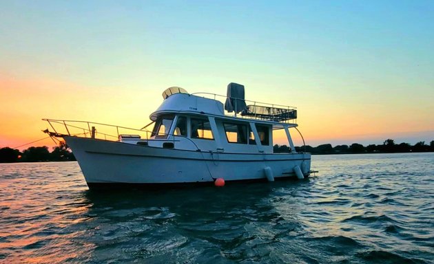 Photo of Les Croisières Privées Montreal wakesurf inc.