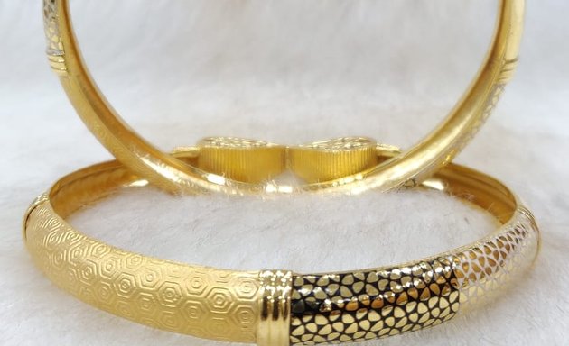 Photo of B.D.BANGLES - Gold Bangles Kada Jewellery Manufacturer In Zaveribazar Mumbai