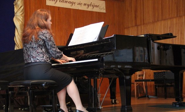 Photo of Roksana Savitski Piano Studio