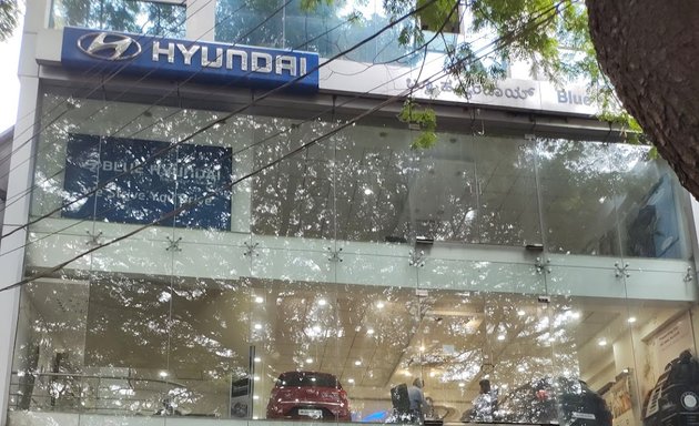 Photo of Blue Hyundai