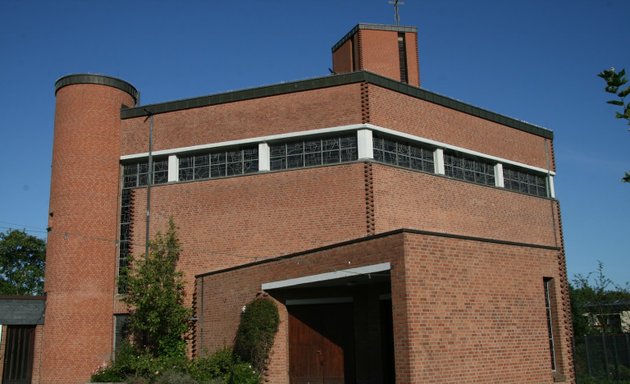 Foto von Katholische Pfarrkirche Sankt Mariä Namen