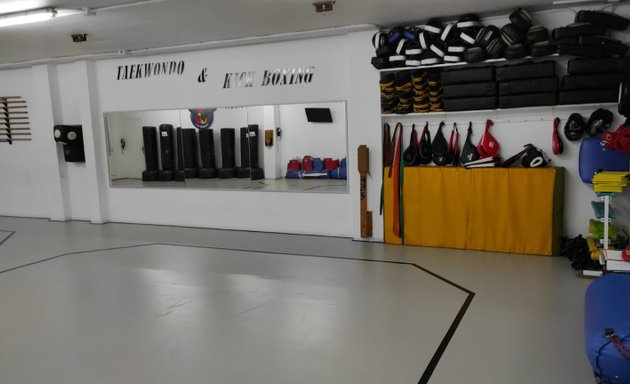 Foto de Taekwondo, Hapkido, Kick boxing, Hwarang Kumdo, Corner Boxing Fitness, Jedi Training