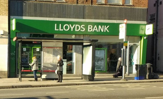 Photo of Lloyds Bank