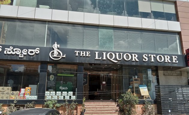 Photo of the Liquor Store