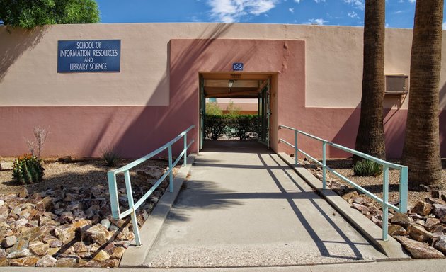 Photo of University of Arizona School of Information