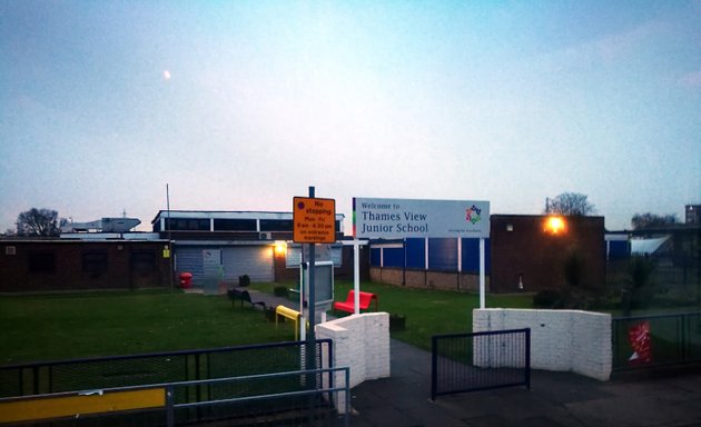 Photo of Thames View Junior School