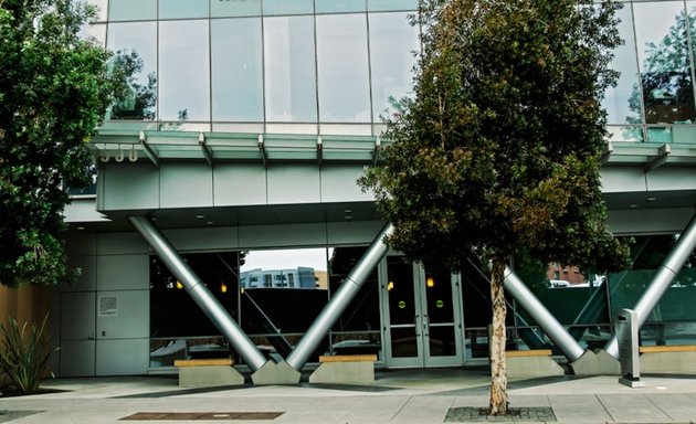 Photo of UCSF Multiple Sclerosis Center