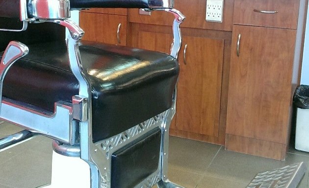 Photo of Lynnwood Barber Shop