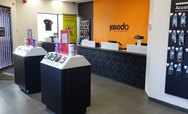 Photo of TELUS | Koodo Scarborough 士嘉堡分店 - IQ Mobile