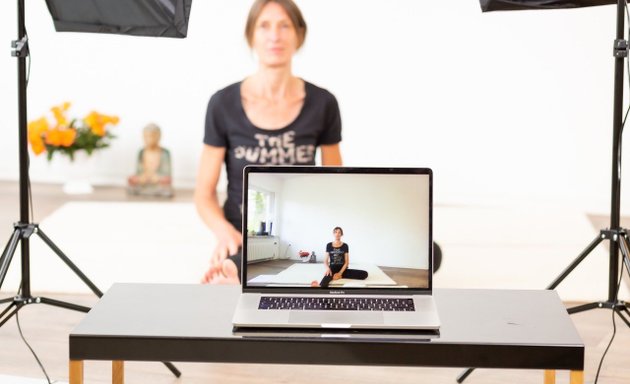 Foto von Zeit für Yoga Köln - online - office Yoga