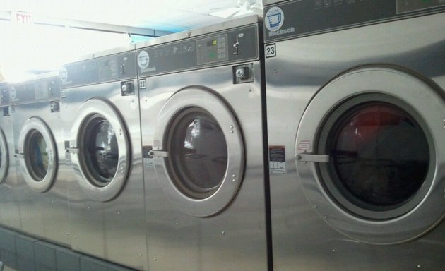 Photo of Big B&B Laundromat