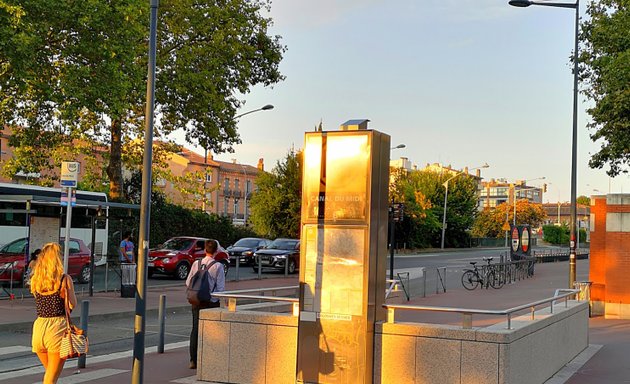 Photo de Métro Canal du Midi, accès coté Conseil Départemental