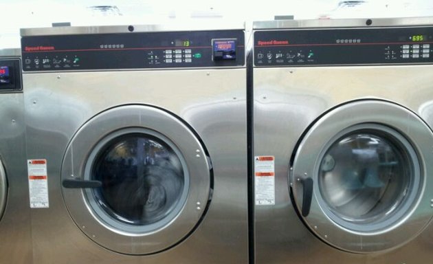 Photo of suds laundromat