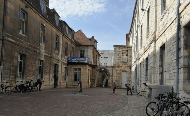 Photo de Info Jeunes Bourgogne-Franche-Comté - site de Besançon (siège social)