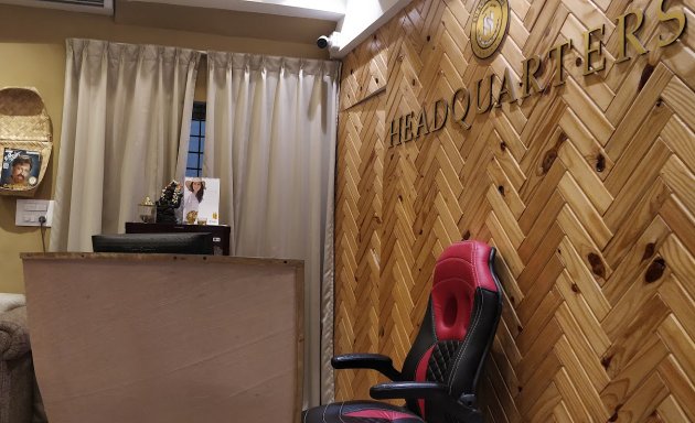 Photo of HEADQUARTERS SALON unisex salon