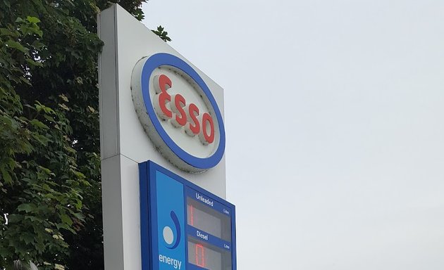 Photo of Esso Tesco South Hayes Express