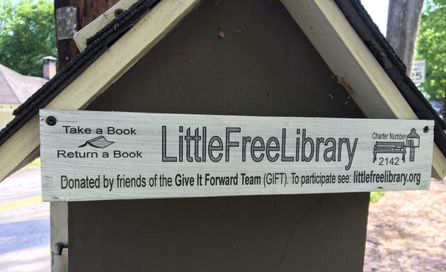 Photo of Little Free Library #2142