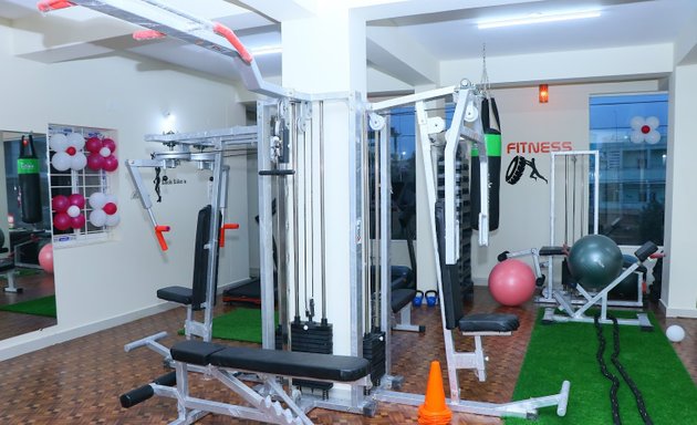 Photo of Queen's Health and Fitness Clinic Ladies Gym